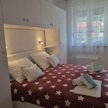 סנג' Apartman Duje מראה חיצוני תמונה