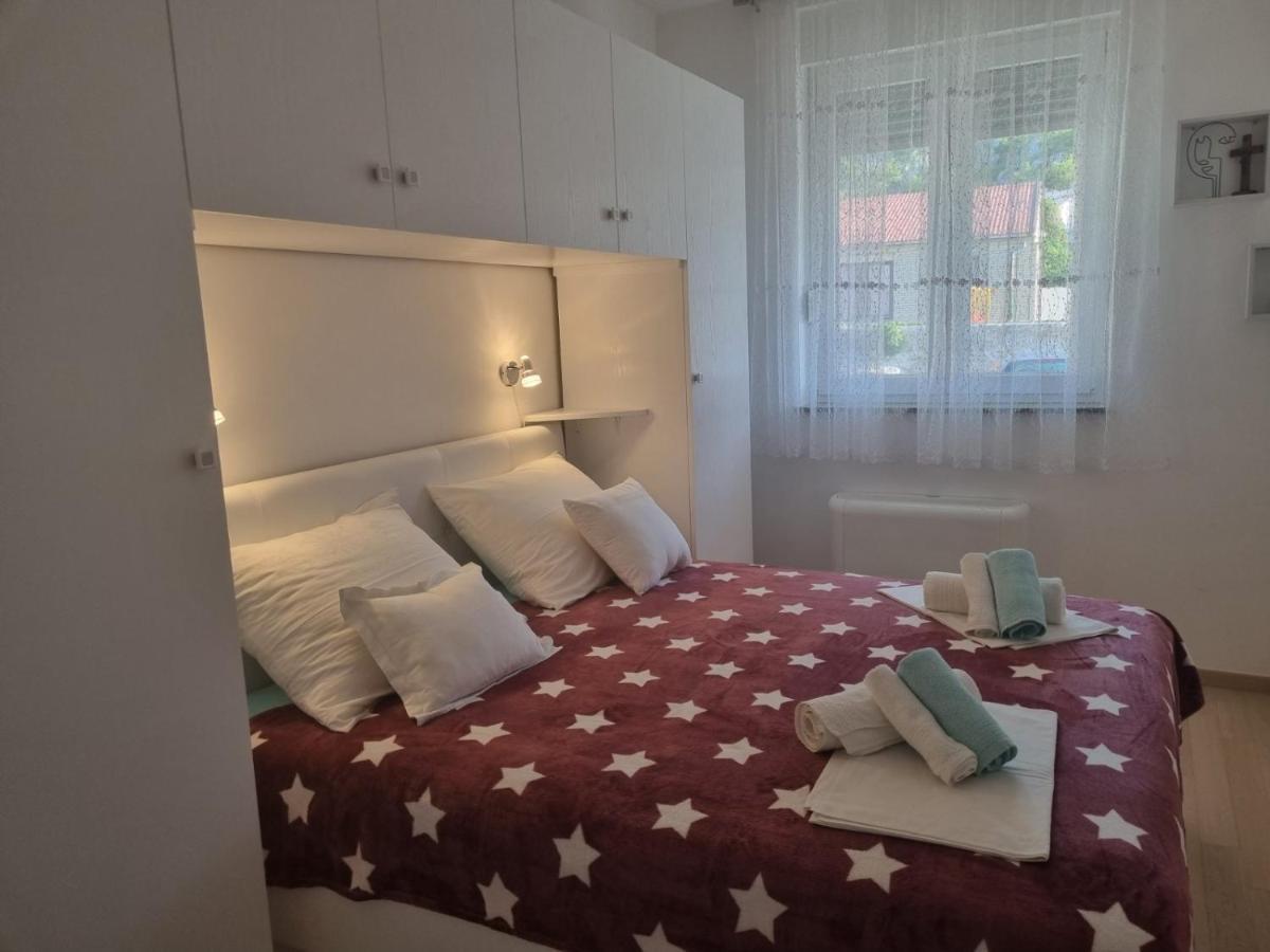 סנג' Apartman Duje מראה חיצוני תמונה