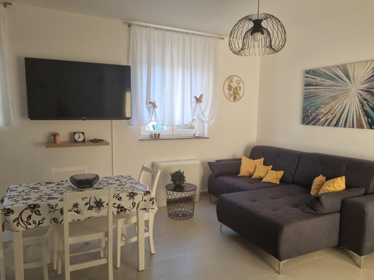 סנג' Apartman Duje מראה חיצוני תמונה